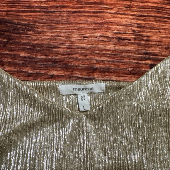 Gold V-Neck Tank Top - Picture 3 of 6